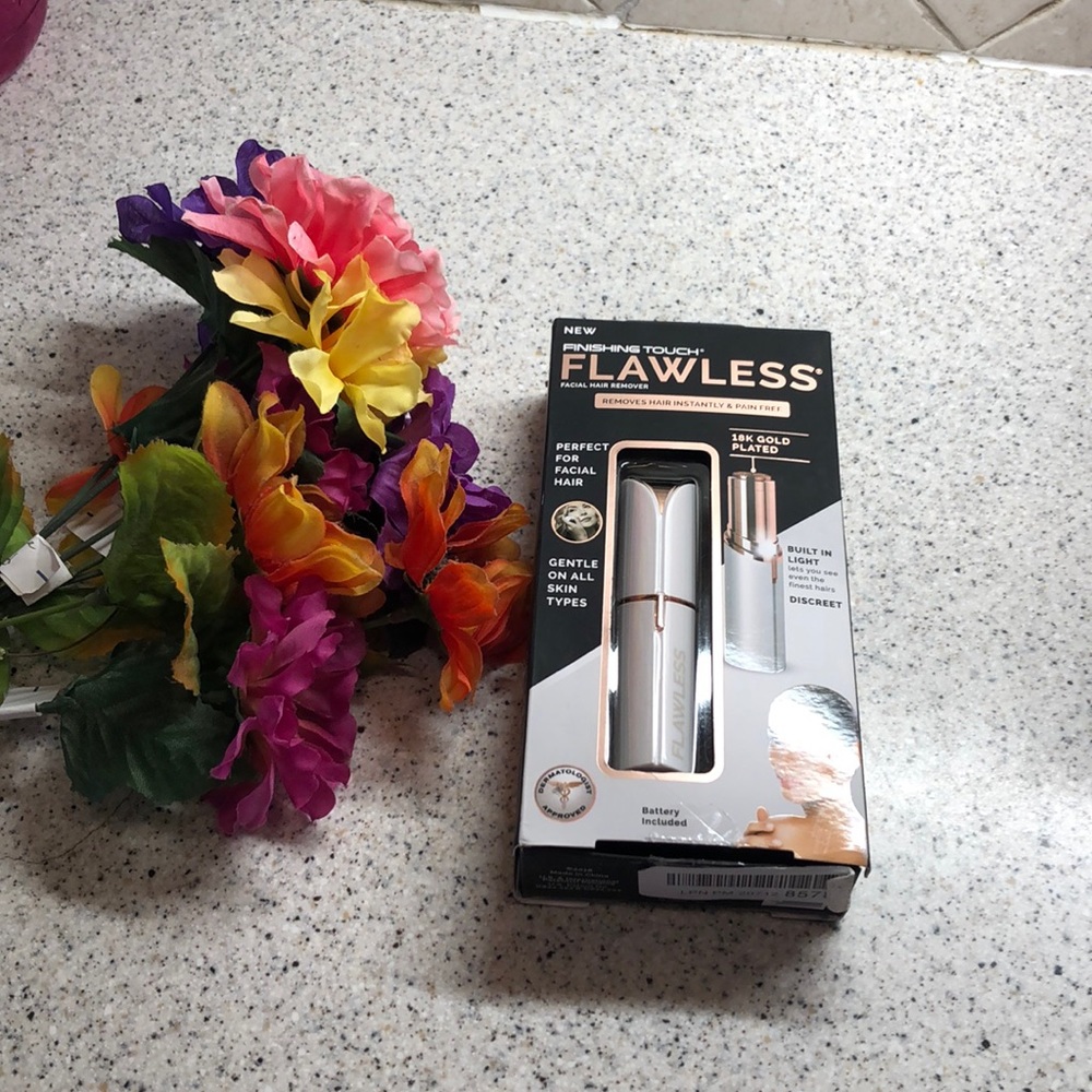 FLAWLESS - Picture 4 of 8